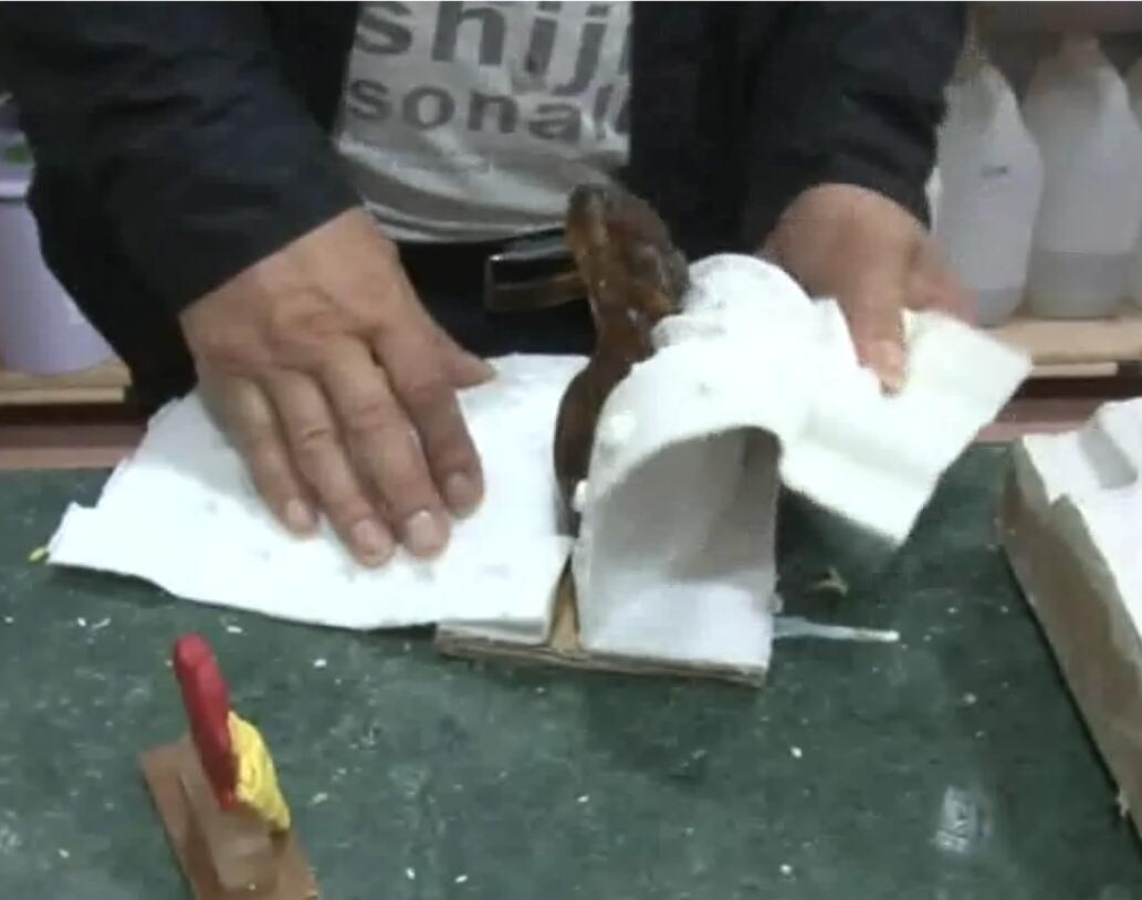 工業級模具硅膠開模拆邊困難怎么辦？